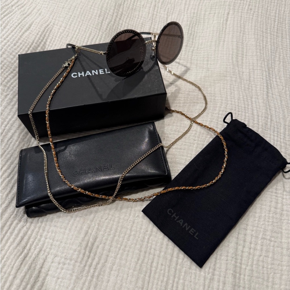 CHANEL Round 4245 Double Gold and Rope Sunglasses in Black.